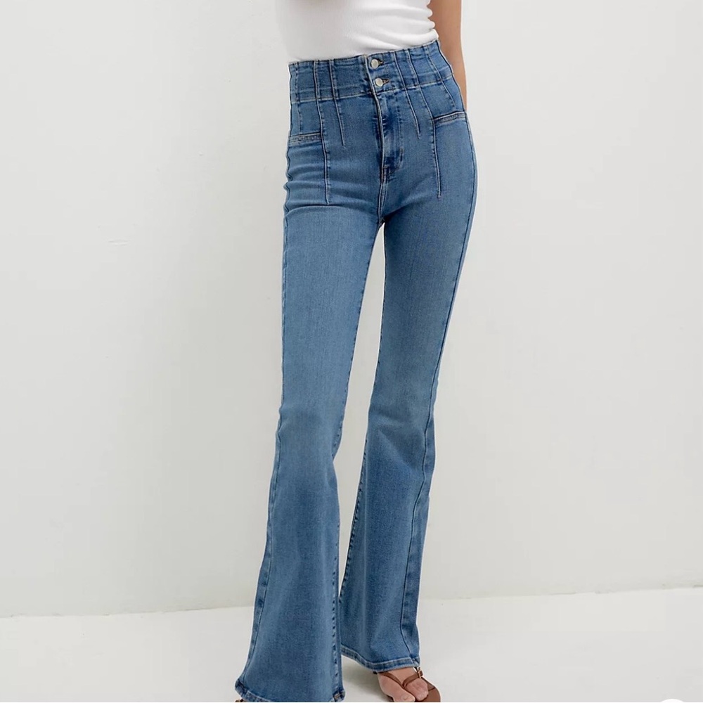 Free People We The Free Jayde Flare Jeans High-Waisted Womens Size 30